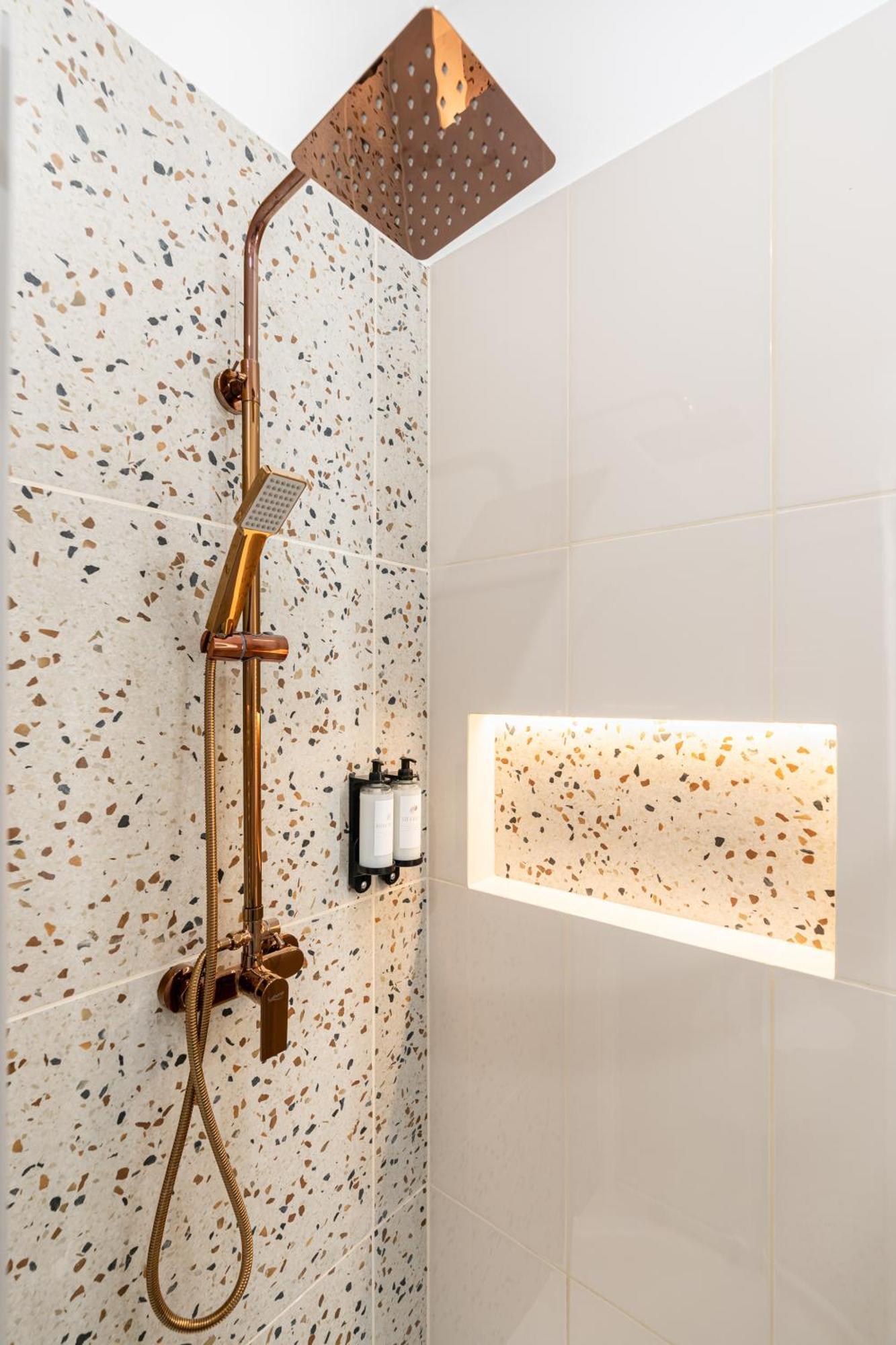 W18 - Boutique Apartments, Location By Bqa *